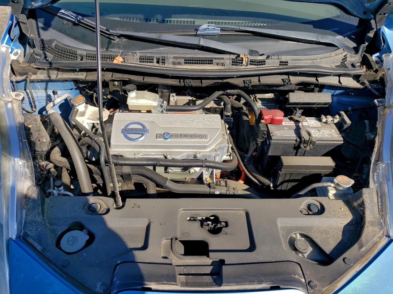 2011 NISSAN LEAF SV photo 11