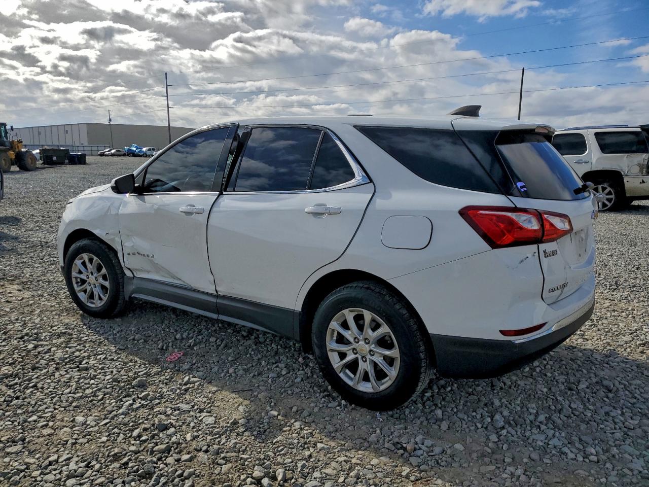 2018 CHEVROLET EQUINOX LT photo 3