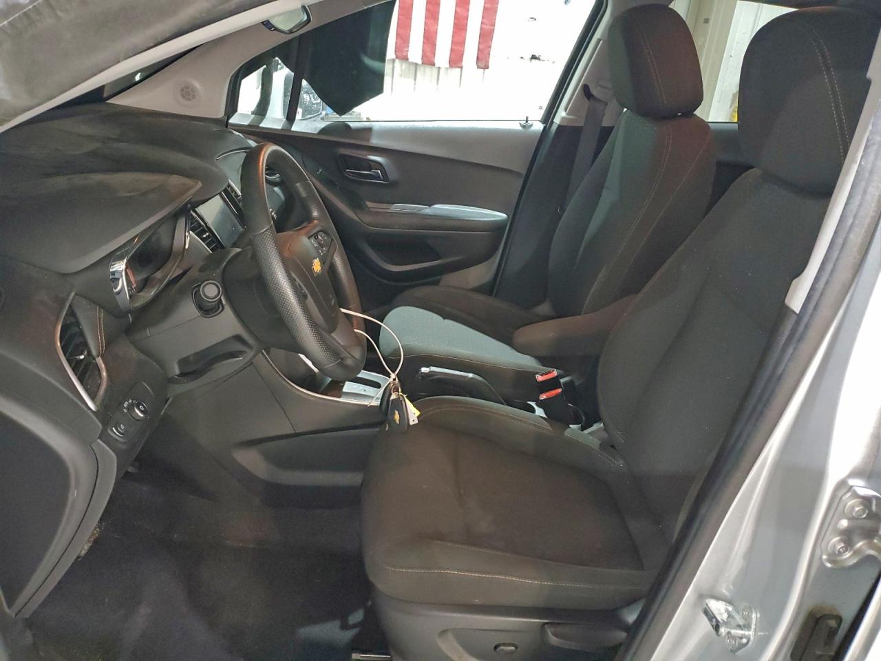 2021 CHEVROLET TRAX LS photo 13