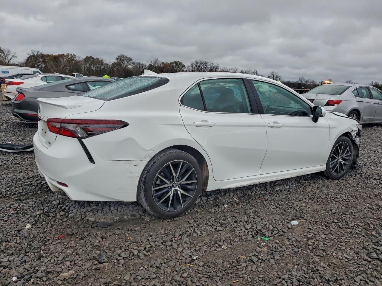 2024 TOYOTA CAMRY SE NIGHT SHADE photo 3