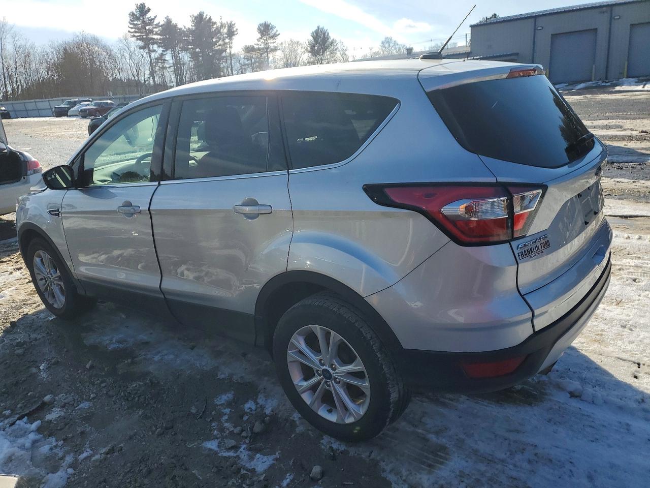 2017 FORD ESCAPE SE photo 2