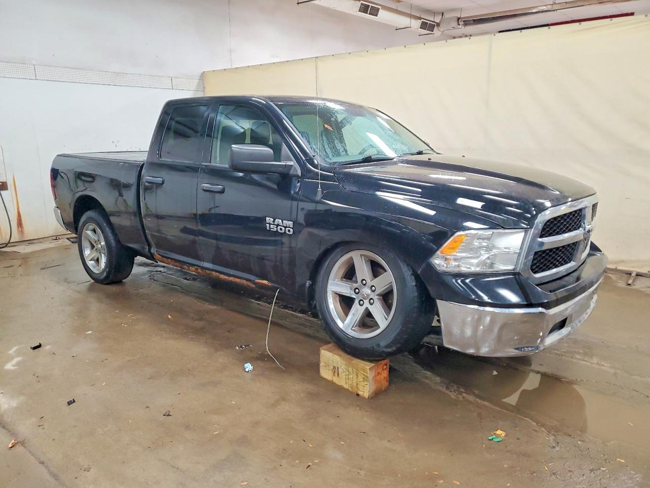 2014 RAM 1500 ST photo 4