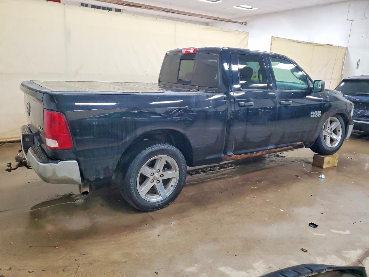 2014 RAM 1500 ST photo 3