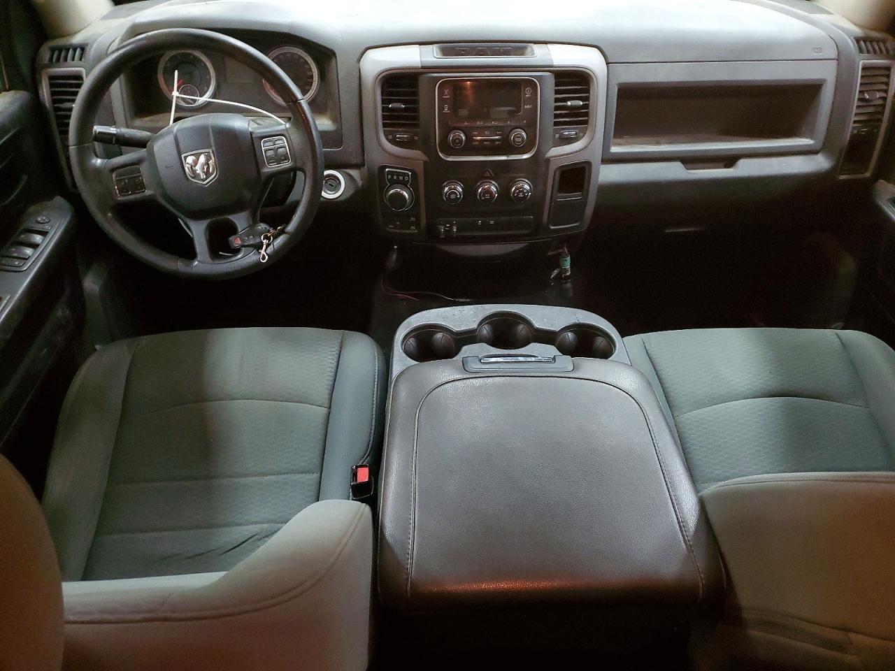 2014 RAM 1500 ST photo 8