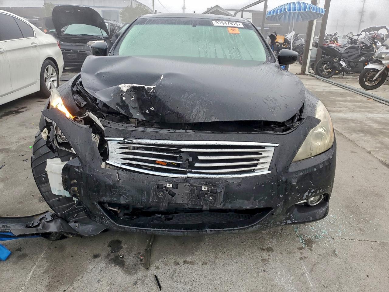 2011 INFINITI G37 BASE photo 5