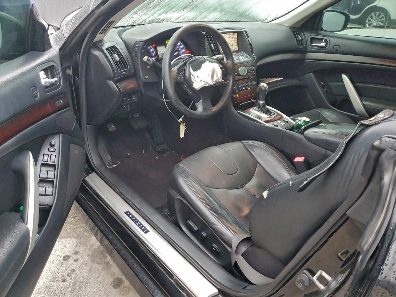 2011 INFINITI G37 BASE photo 8