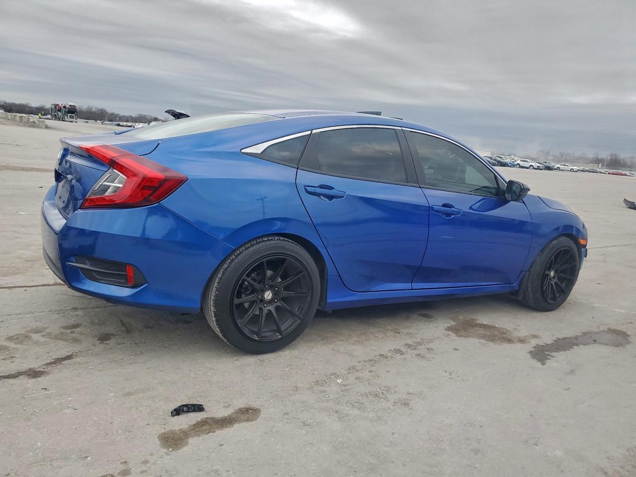 2020 HONDA CIVIC LX photo 3
