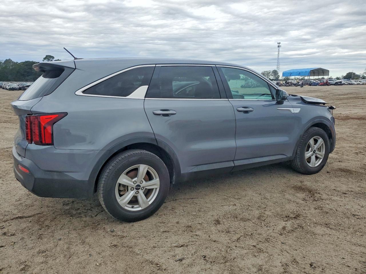 2022 KIA SORENTO LX photo 7