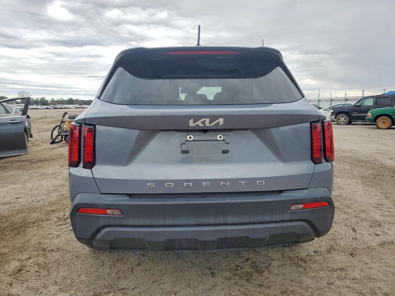 2022 KIA SORENTO LX photo 16