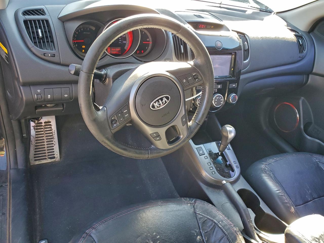 2010 KIA FORTE SX photo 8