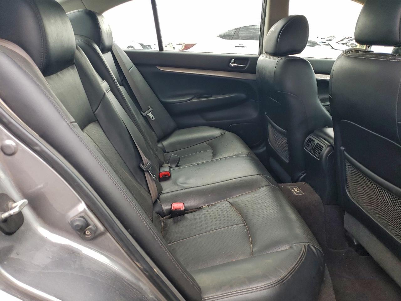 2012 INFINITI G37 BASE photo 10