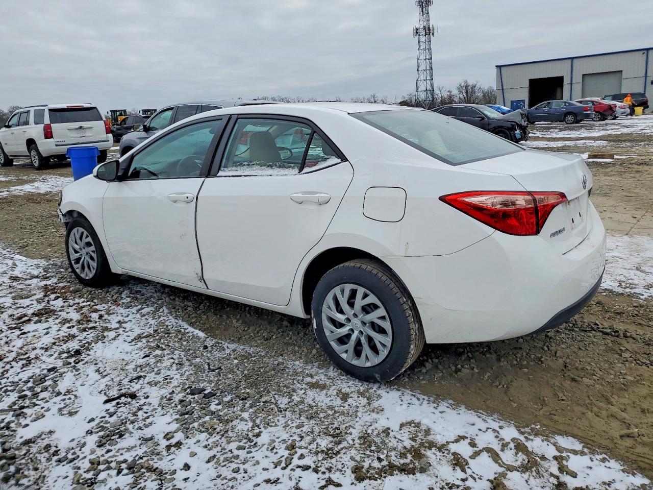 2017 TOYOTA COROLLA L photo 2