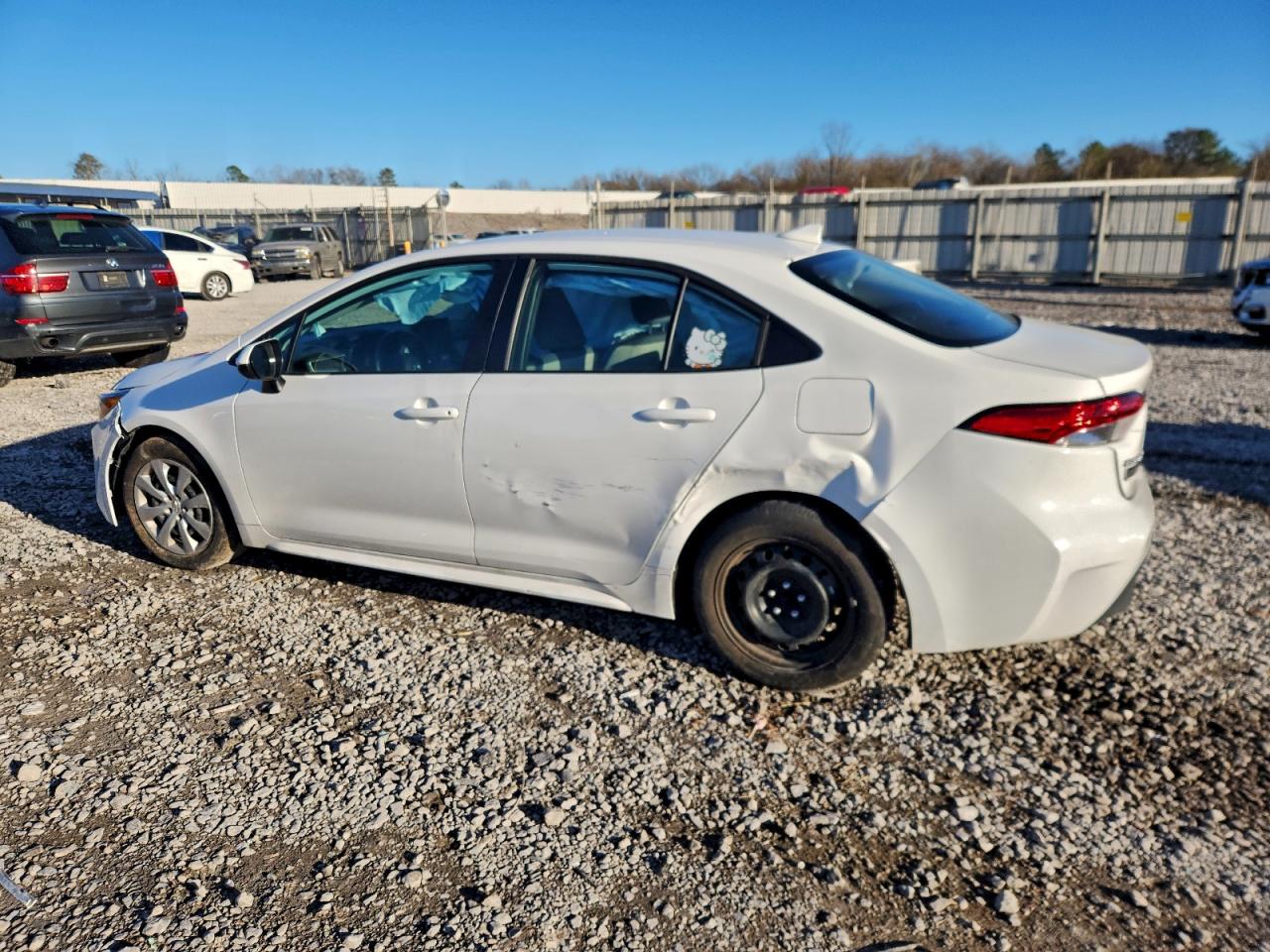 2024 TOYOTA COROLLA LE photo 2