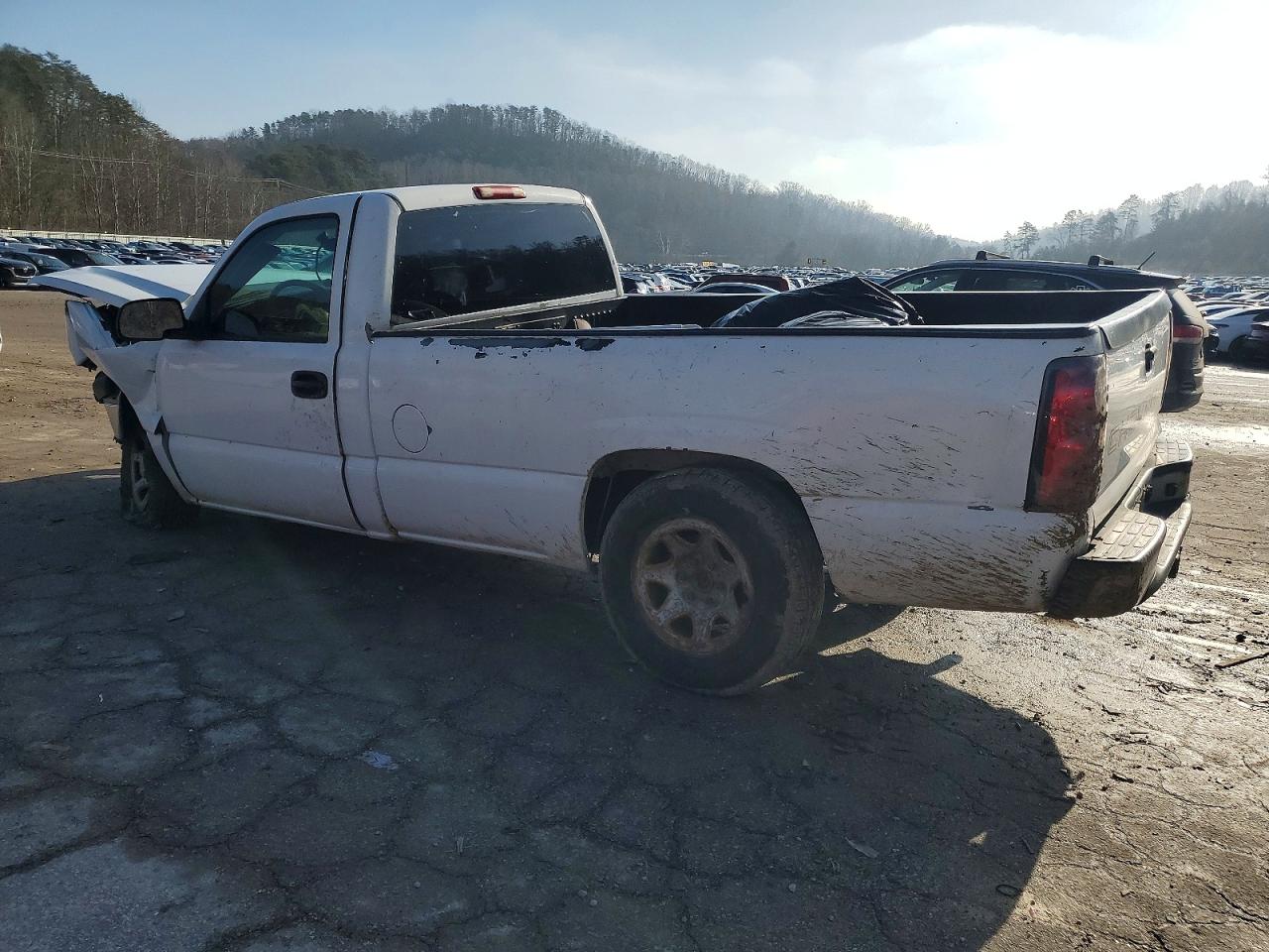2006 CHEVROLET SILVERADO C1500 photo 2