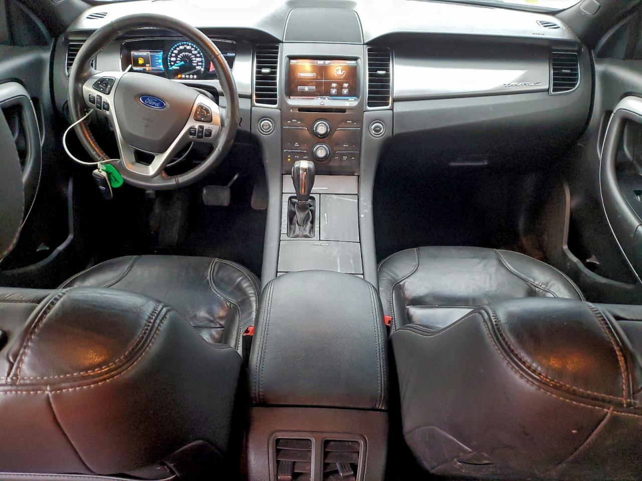 2015 FORD TAURUS SEL photo 8