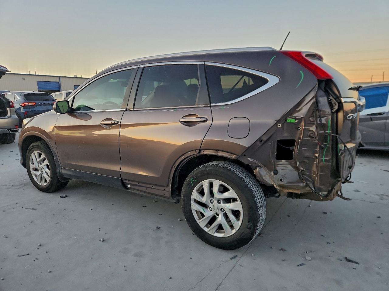 2016 HONDA CR-V EXL photo 2