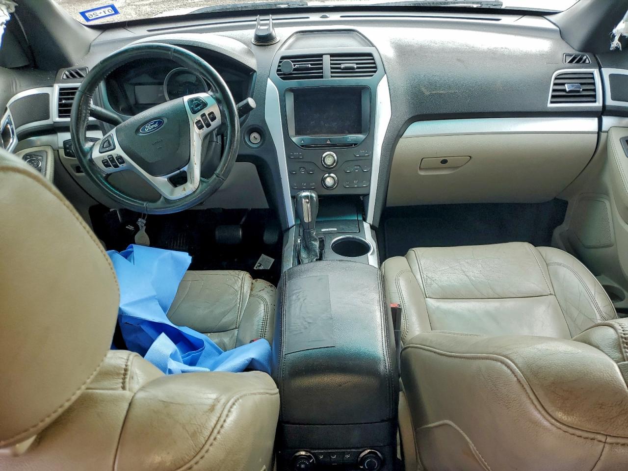 2011 FORD EXPLORER XLT photo 8