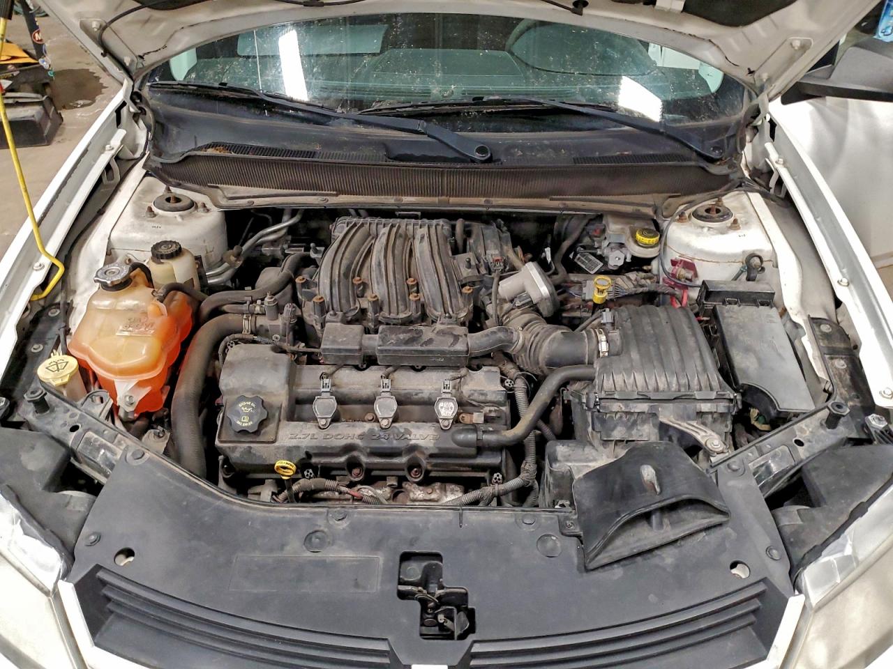 2010 DODGE AVENGER SXT photo 11