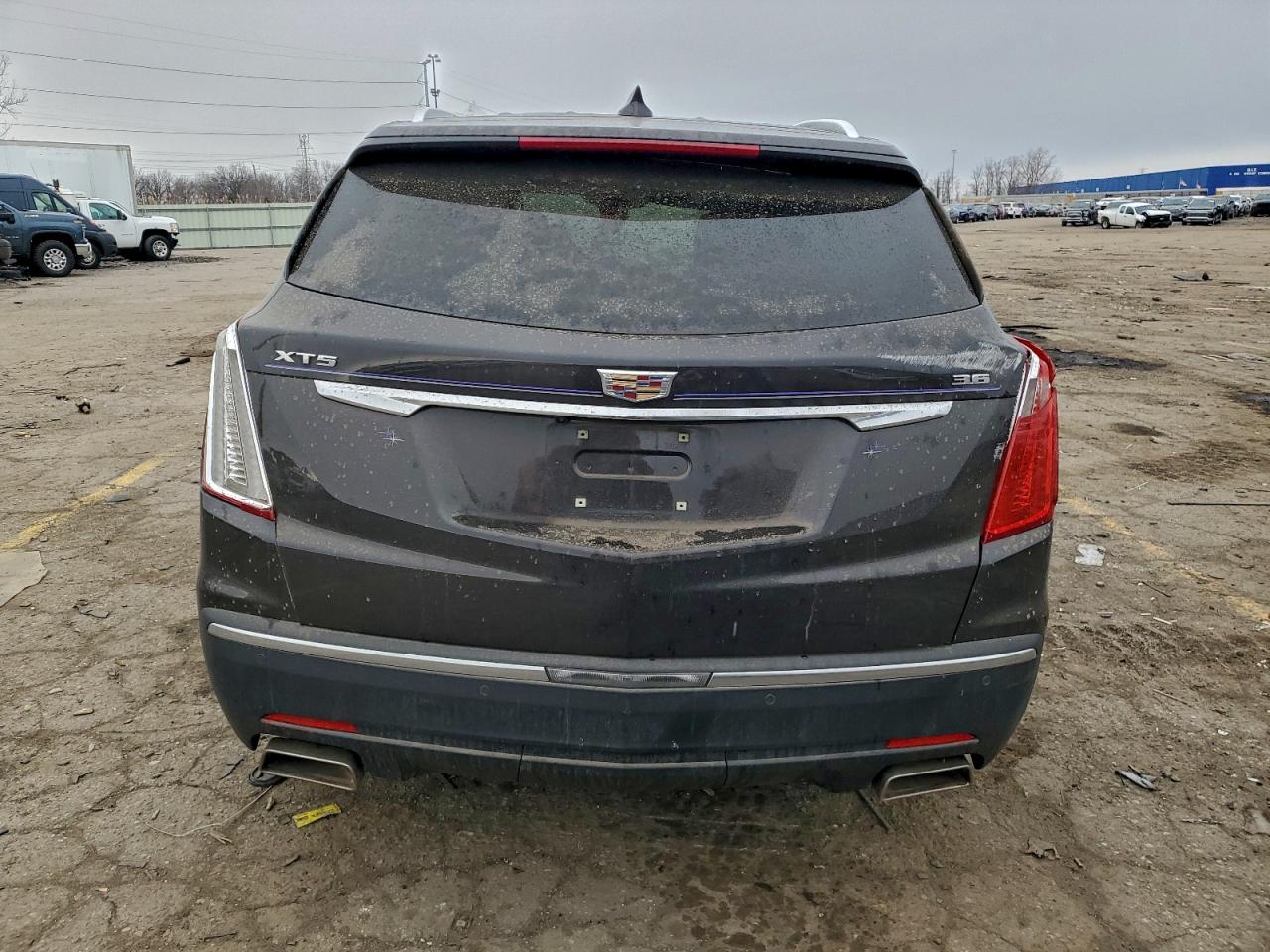 2017 CADILLAC XT5 LUXURY photo 6