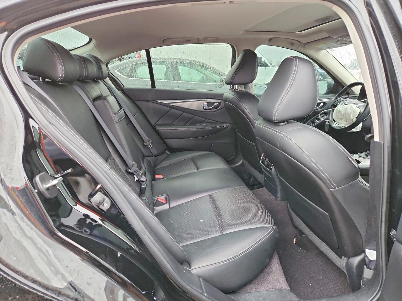 2018 INFINITI Q50 LUXE photo 10