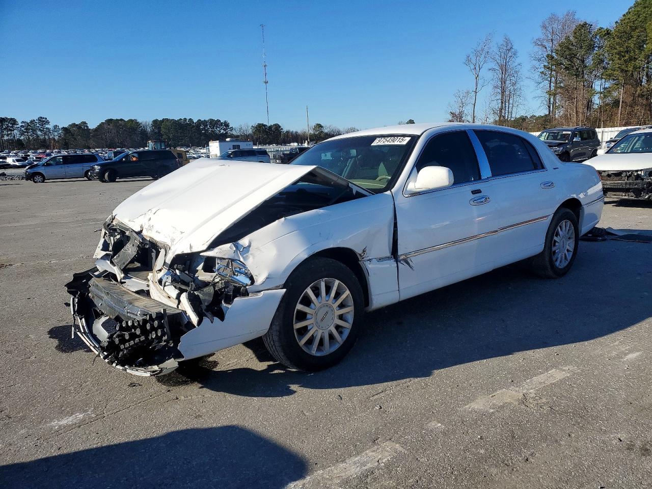 2006 LINCOLN TOWN CAR