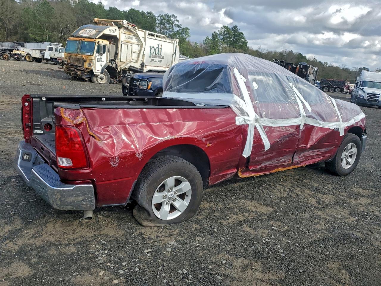 2019 RAM 1500 CLASSIC SLT photo 3