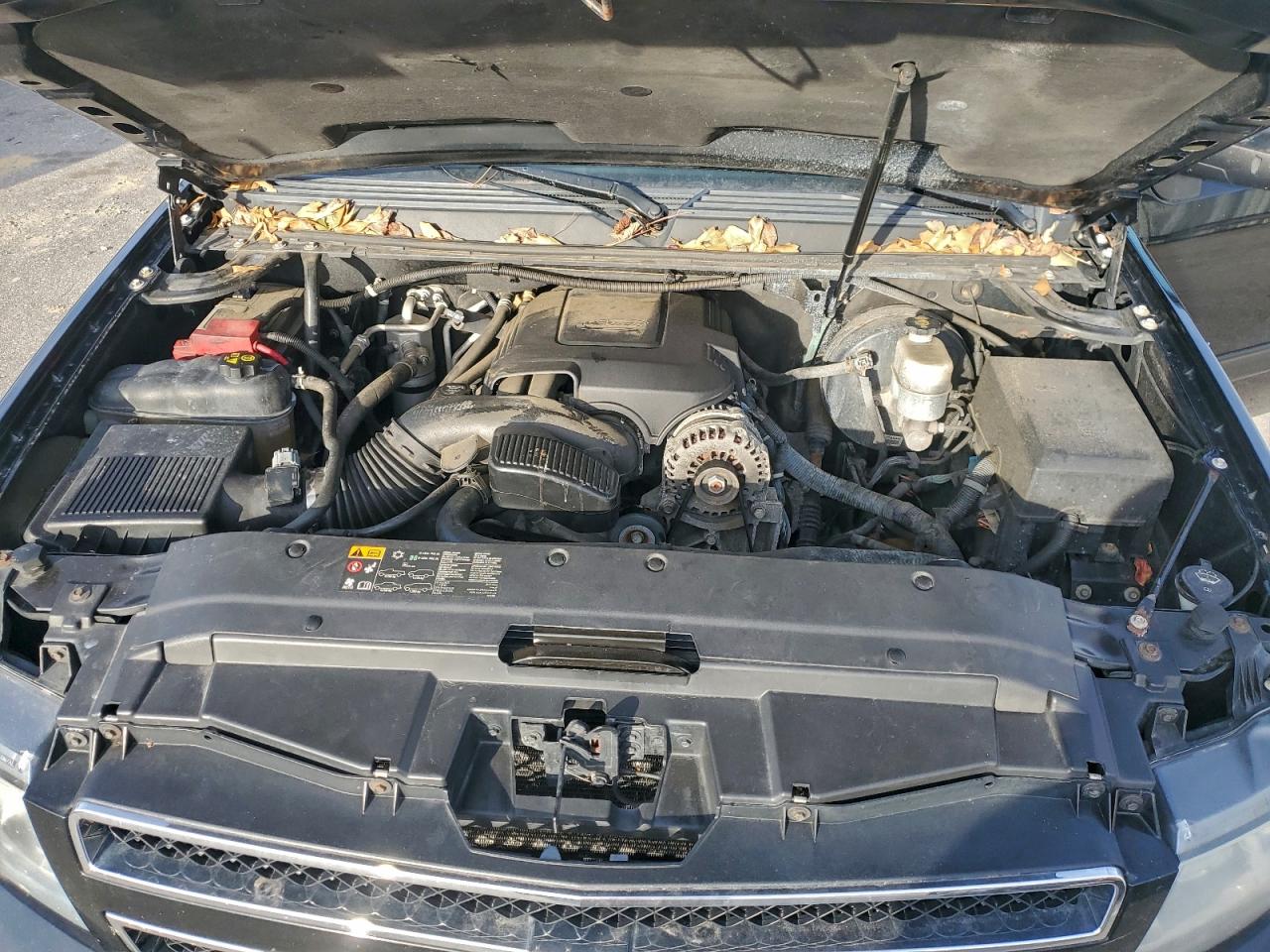 2011 CHEVROLET SUBURBAN K1500 LT photo 12