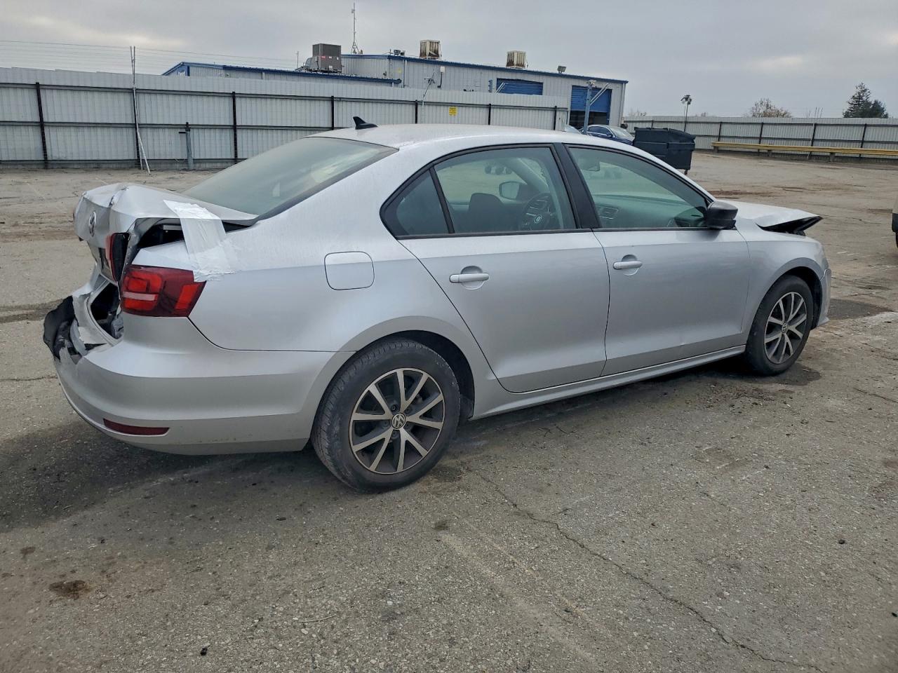 2016 VOLKSWAGEN JETTA SE photo 3