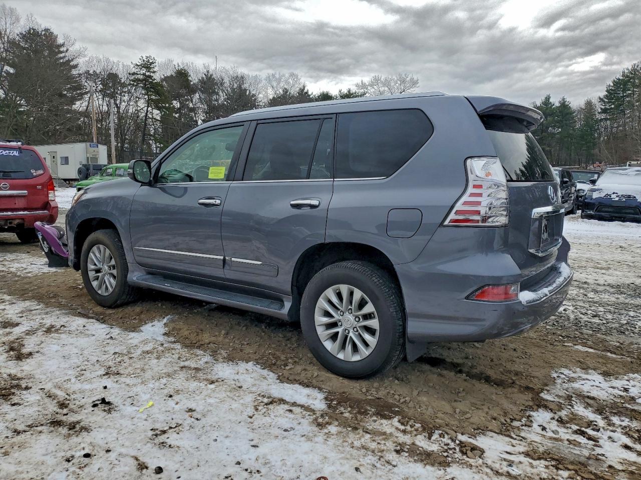 2016 LEXUS GX 460 photo 2