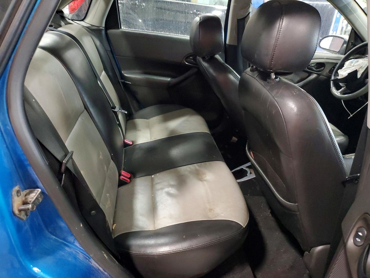 2007 FORD FOCUS ZX4 photo 10