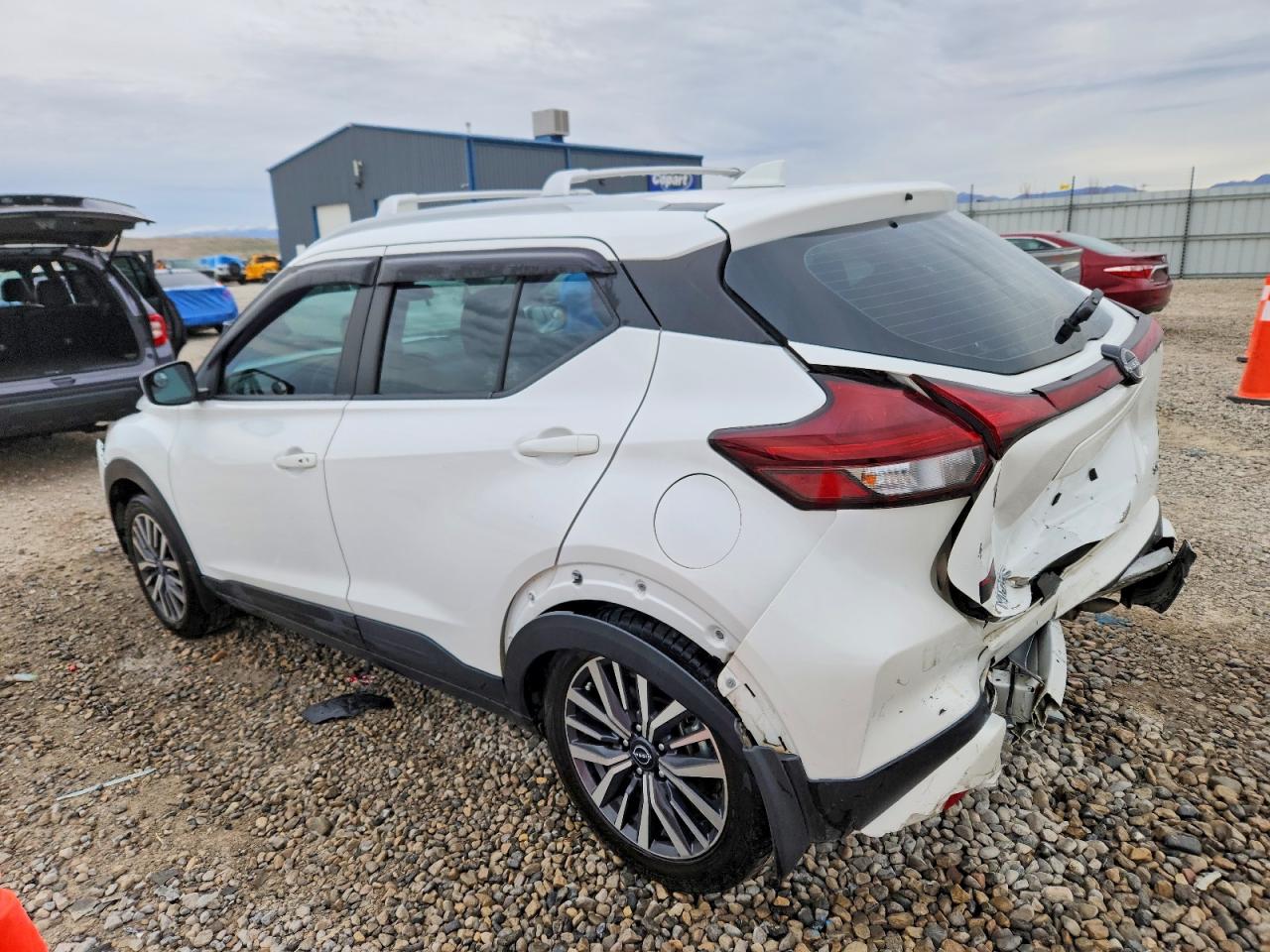 2023 NISSAN KICKS SV photo 2