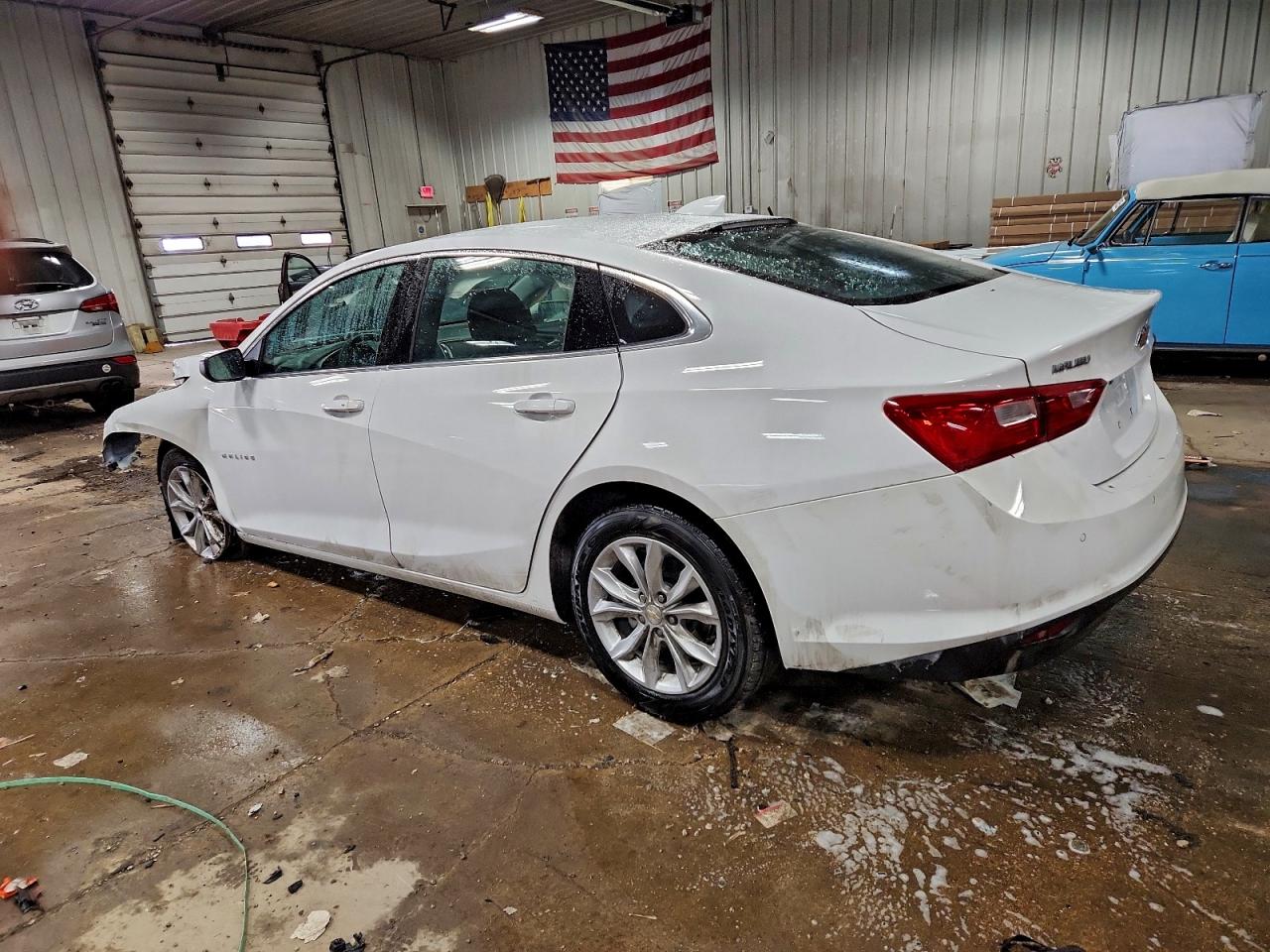 2025 CHEVROLET MALIBU LT photo 2