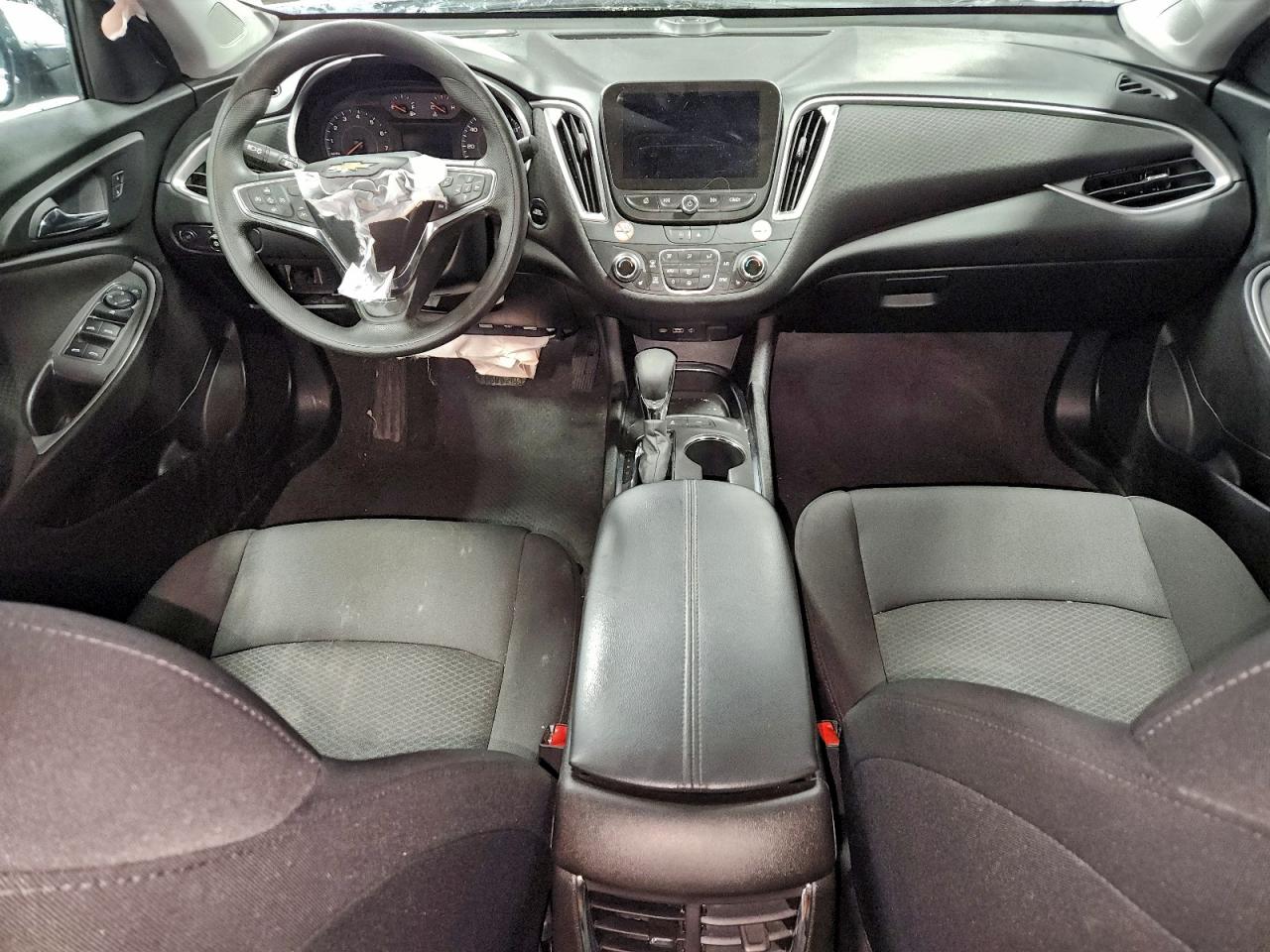 2025 CHEVROLET MALIBU LT photo 8