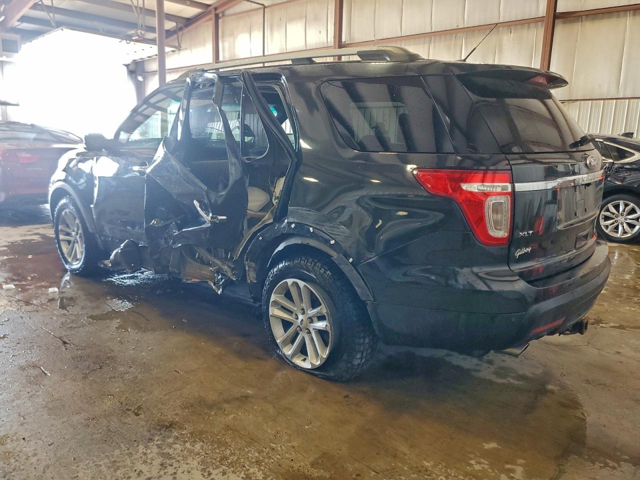 2013 FORD EXPLORER XLT photo 2