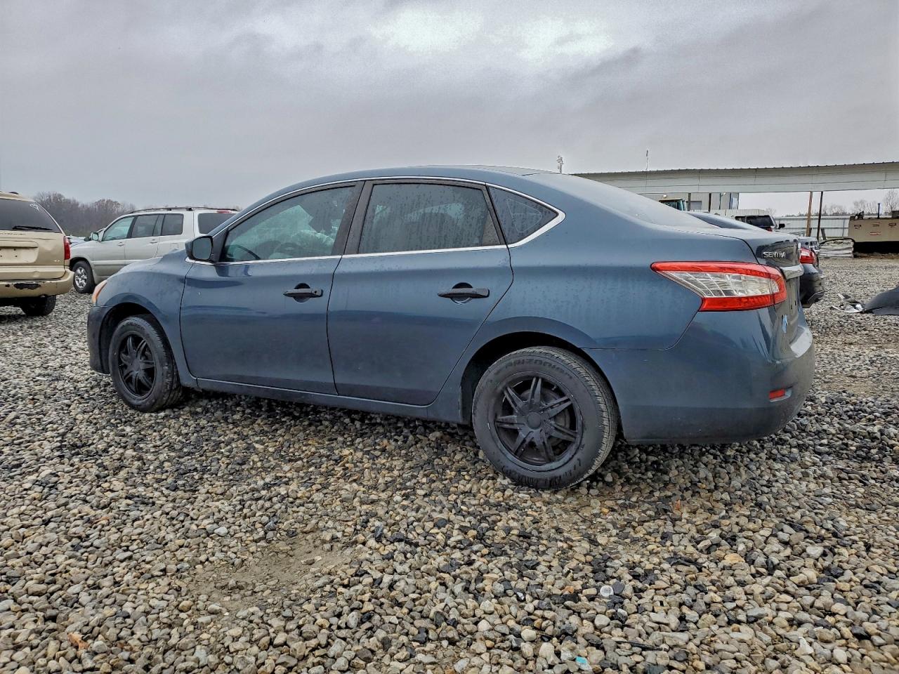 2014 NISSAN SENTRA S photo 2