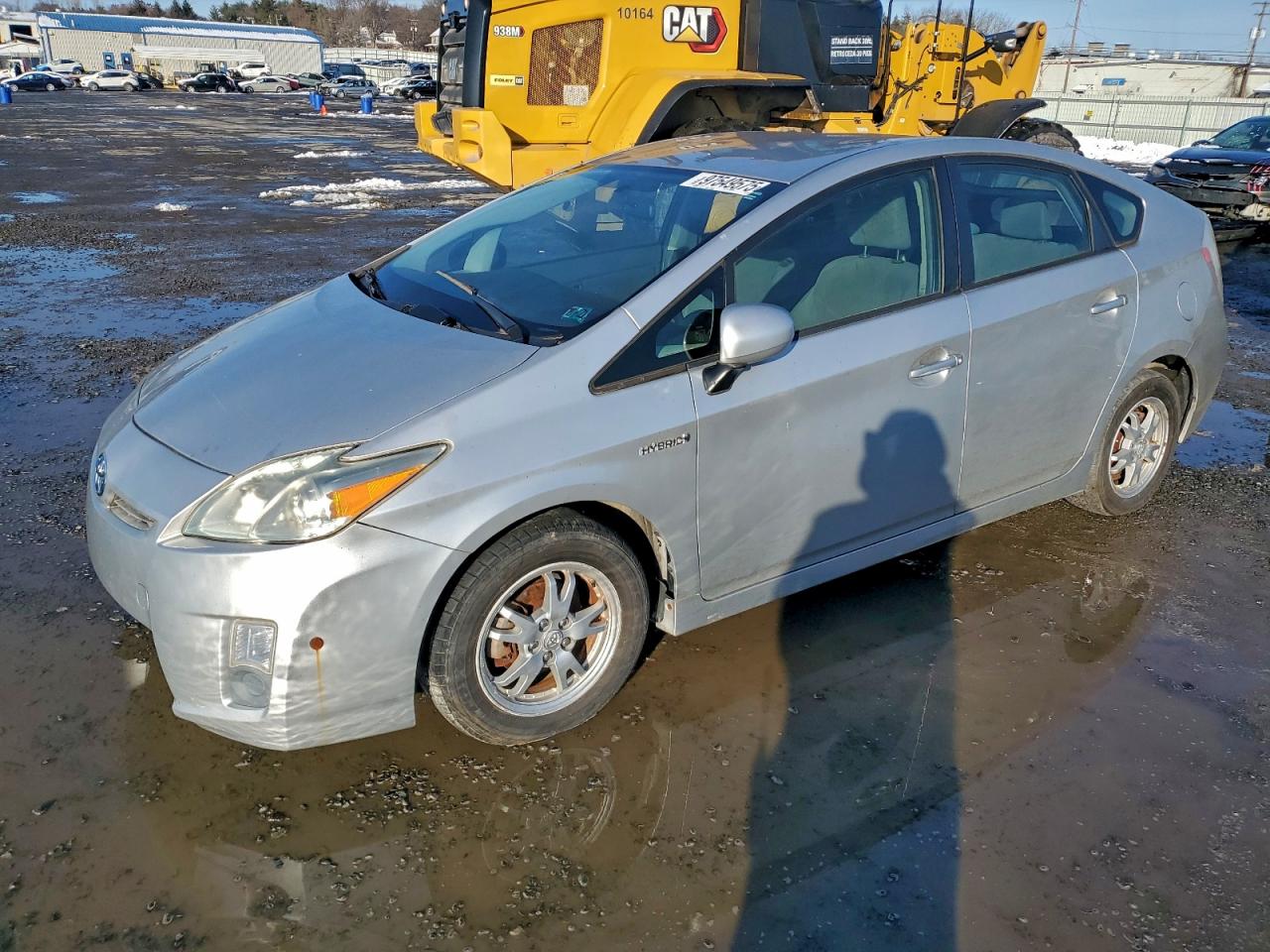 2011 TOYOTA PRIUS