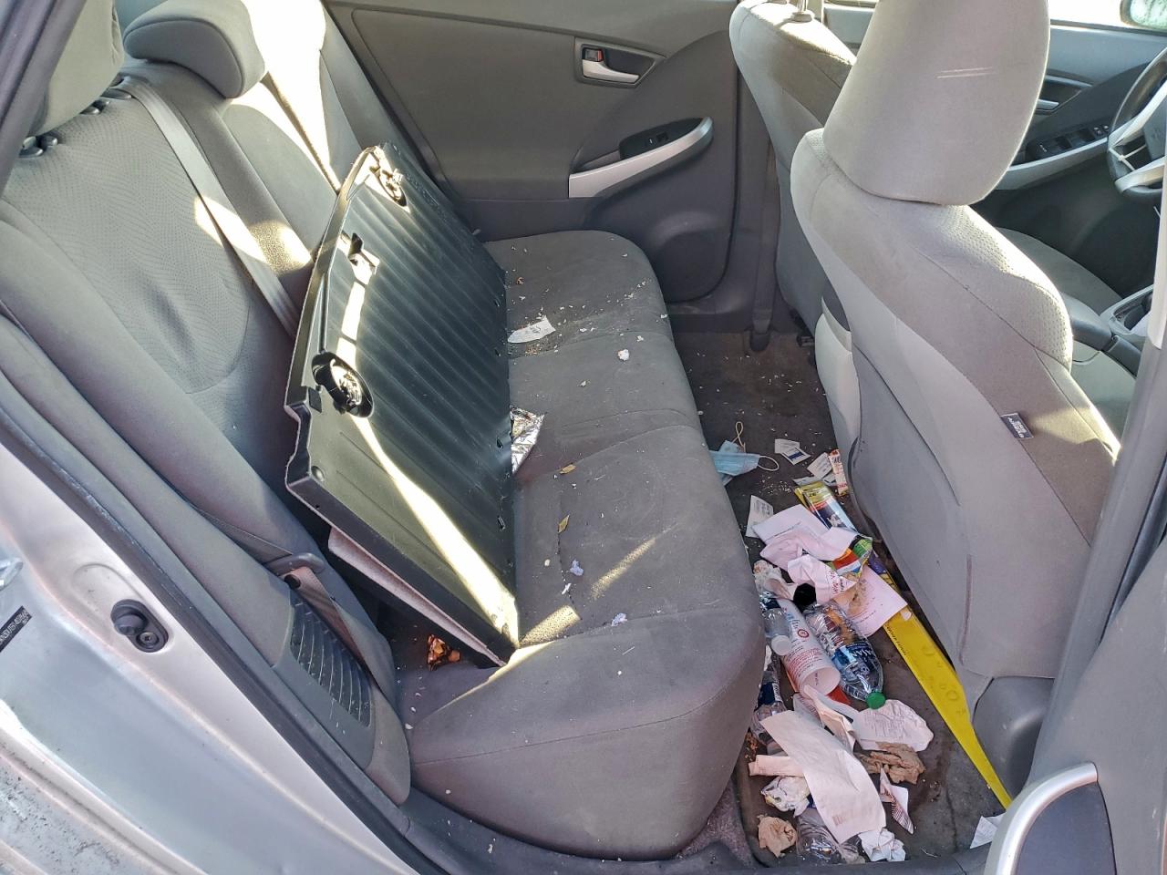 2011 TOYOTA PRIUS photo 10