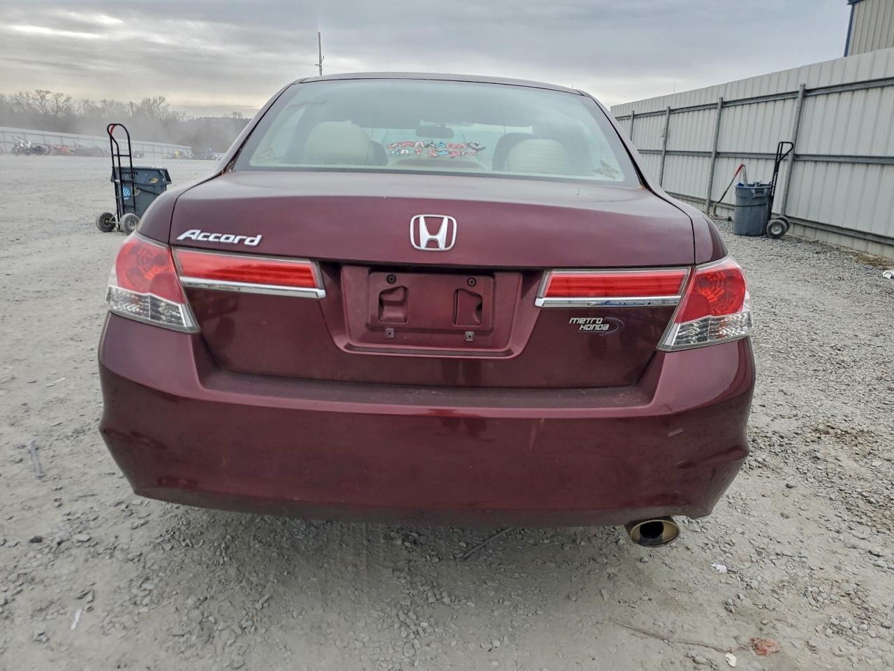 2011 HONDA ACCORD LXP photo 6
