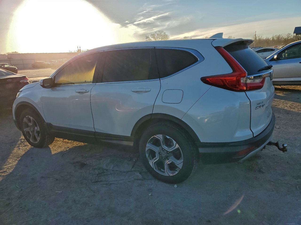 2017 HONDA CR-V EX photo 2