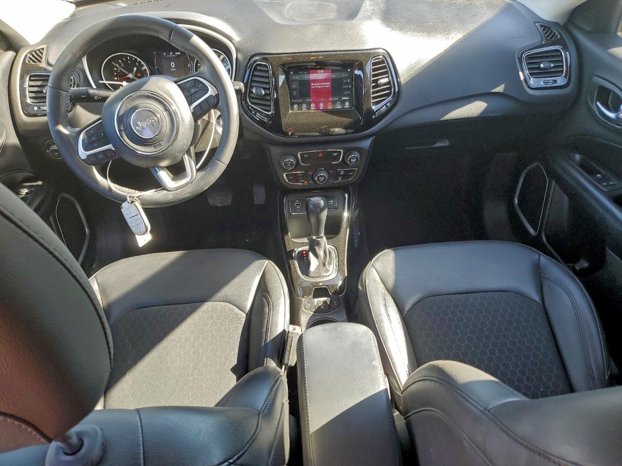 2019 JEEP COMPASS LATITUDE photo 8
