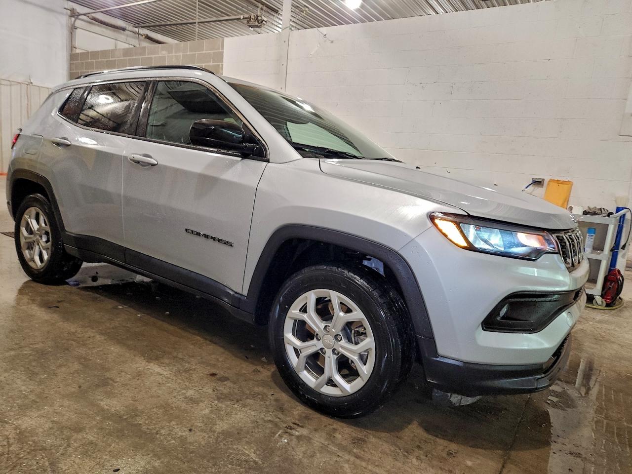 2024 JEEP COMPASS LATITUDE photo 4