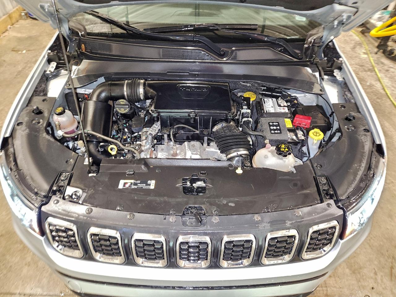 2024 JEEP COMPASS LATITUDE photo 12