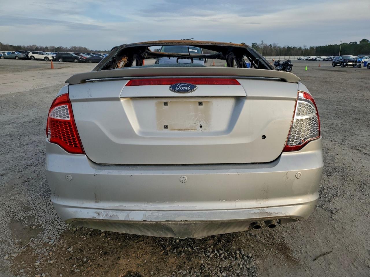 2010 FORD FUSION SE photo 16
