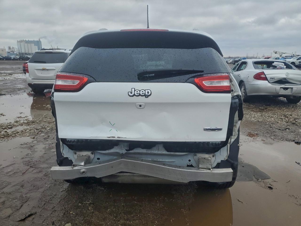 2017 JEEP CHEROKEE LATITUDE photo 6