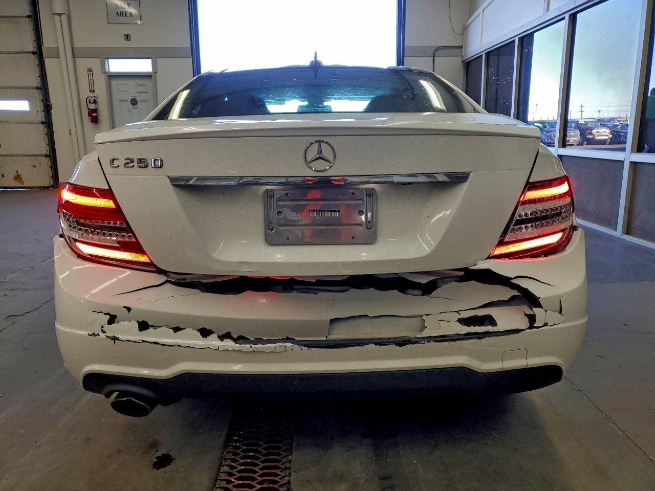 2014 MERCEDES-BENZ C 250 photo 6