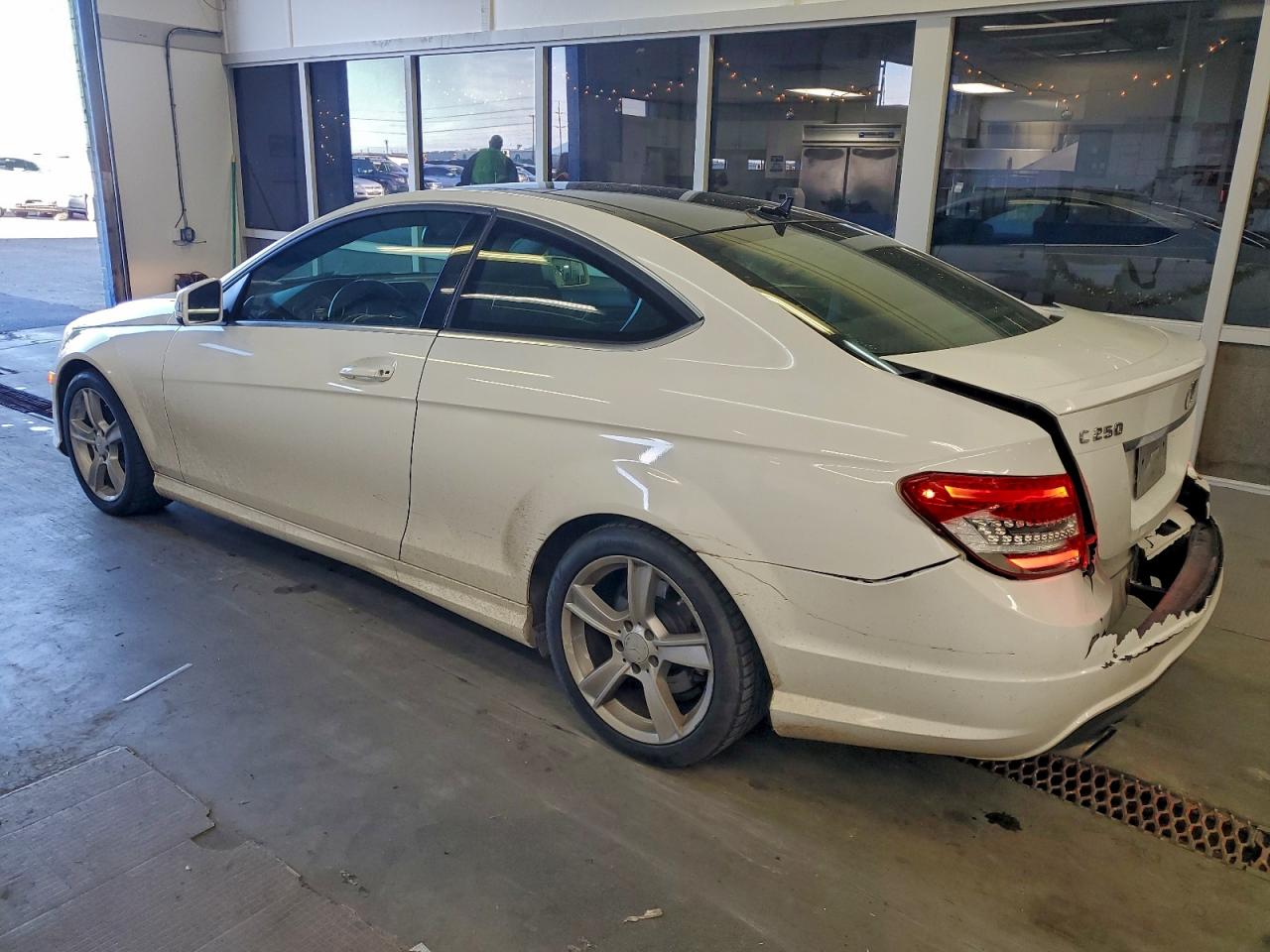 2014 MERCEDES-BENZ C 250 photo 2