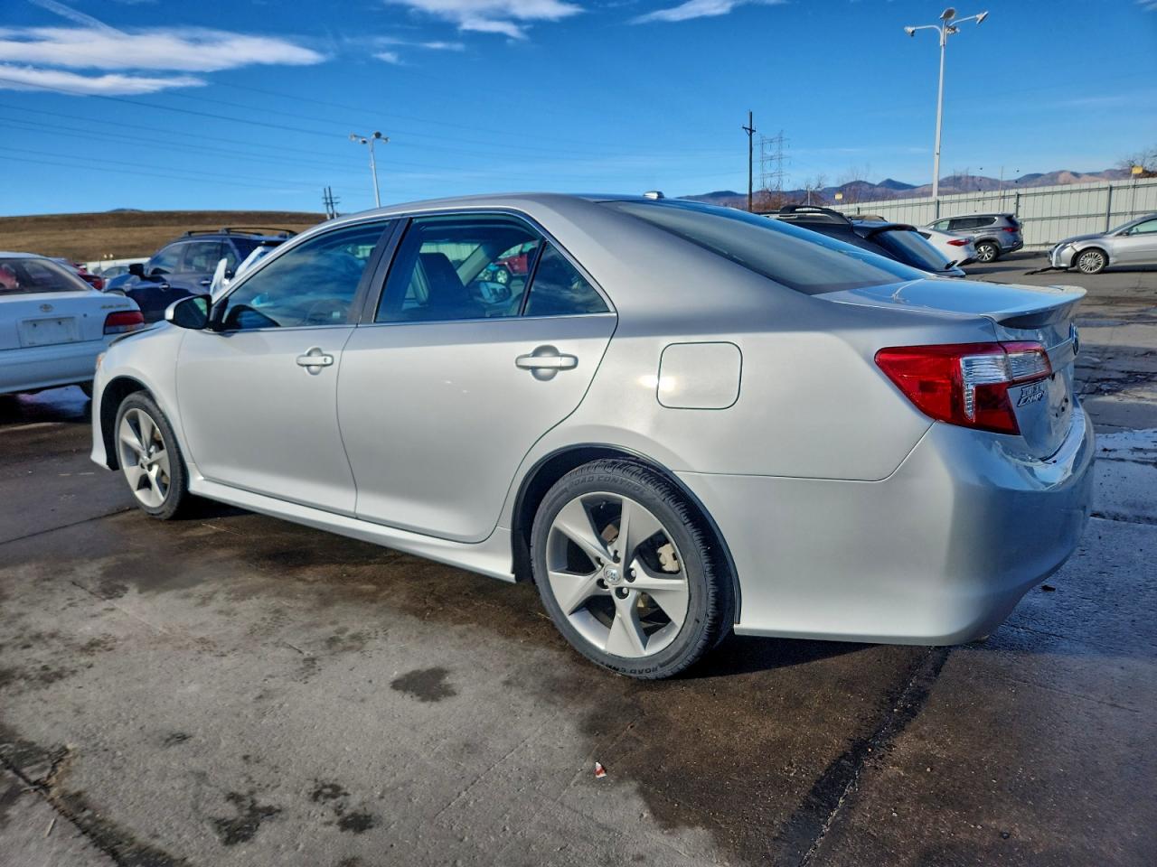 2012 TOYOTA CAMRY SE photo 2