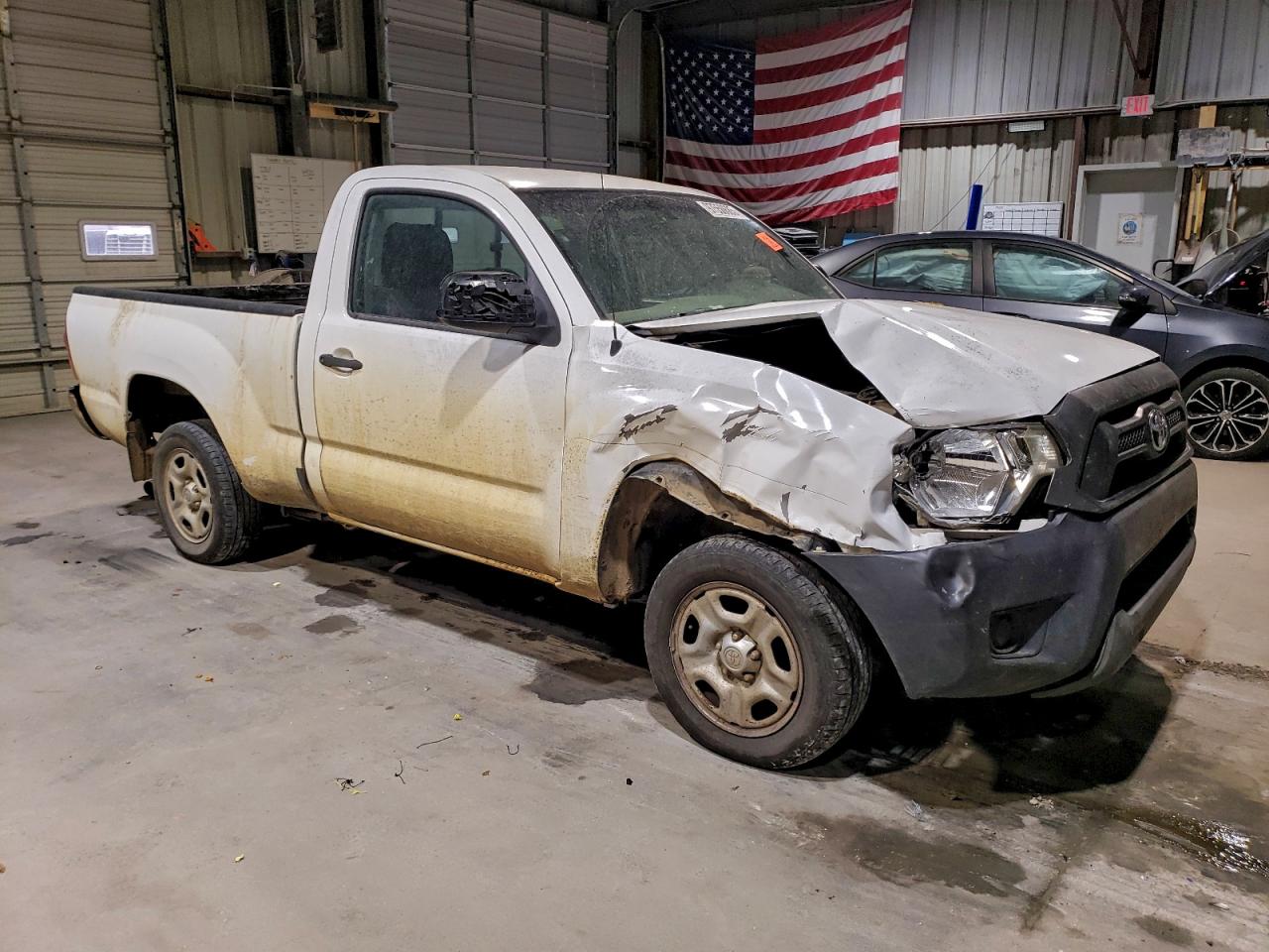 2013 TOYOTA TACOMA photo 4