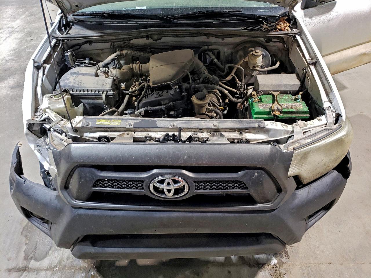 2013 TOYOTA TACOMA photo 11