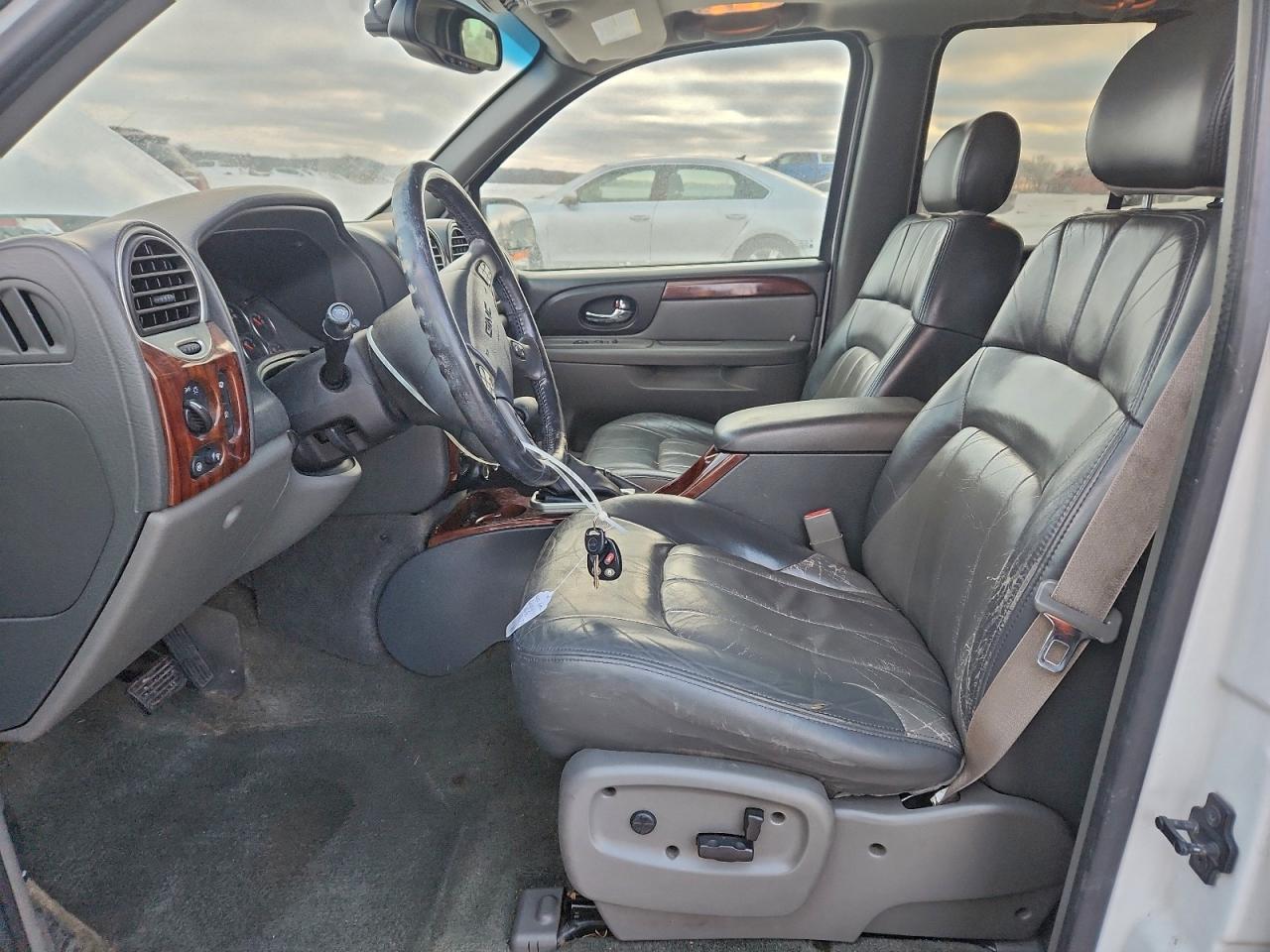 2002 GMC ENVOY photo 7